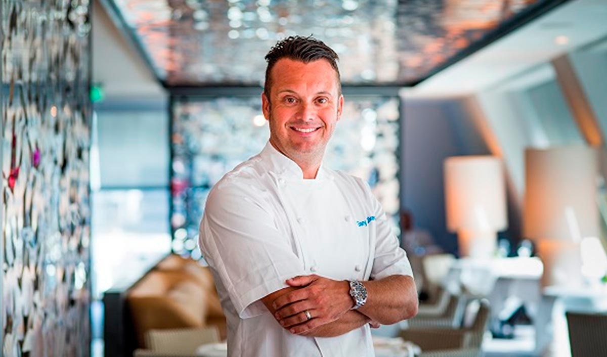 This Michelin Star Global Chef Believes in Cooking Delicious Food that makes his customer happy