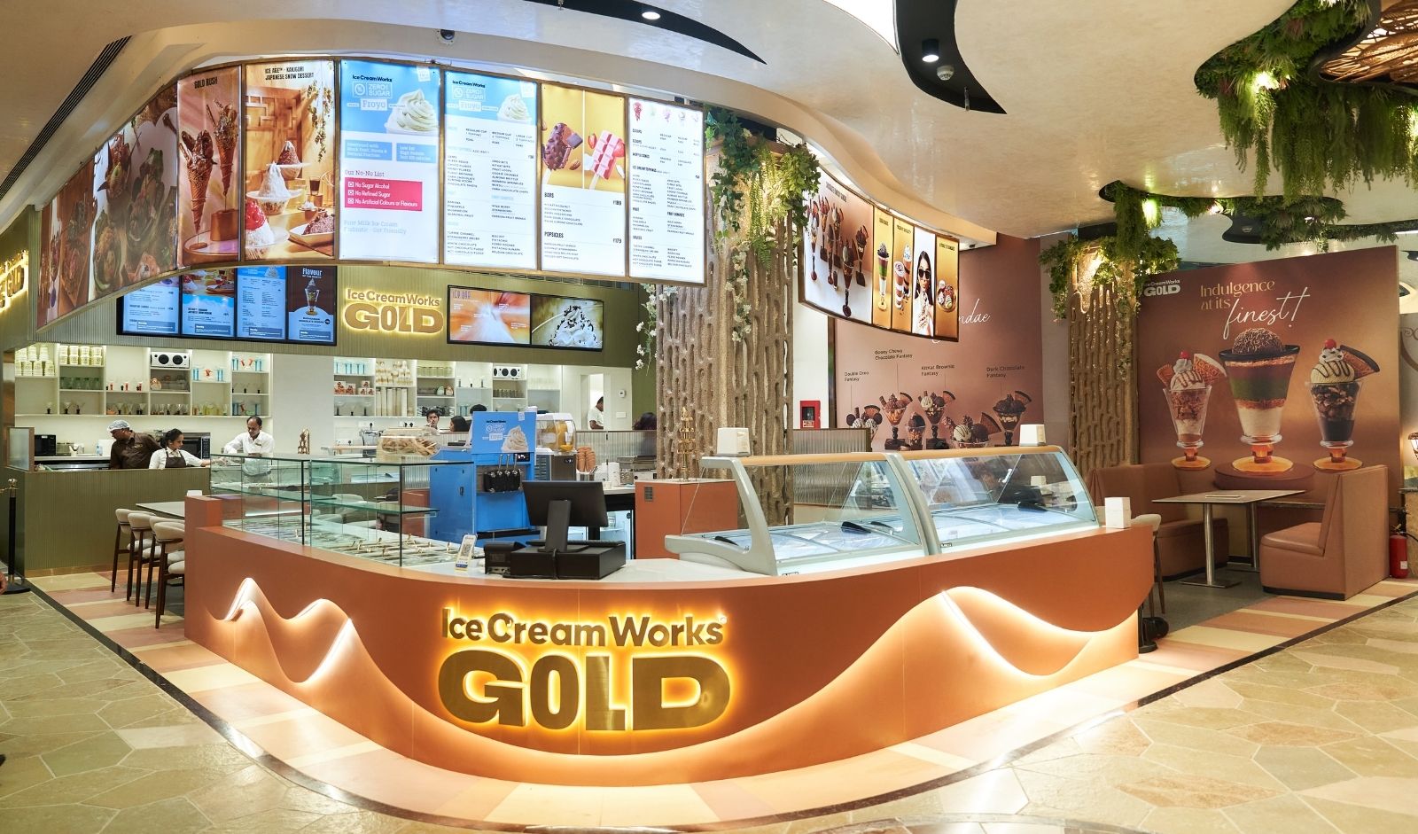 Restaurant India News: Ice Cream Works Gold Expands to Phoenix Palladium, Bringing Luxury Scoops to Mumbai’s Gourmet Hub