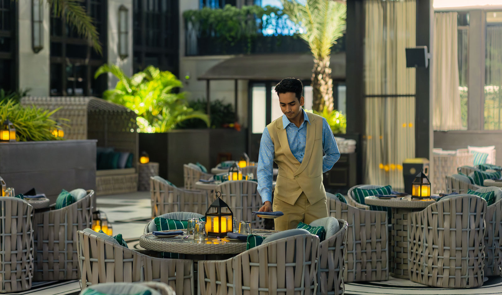 Restaurant India News: Fairmont Mumbai Introduces SAMAA, a Sun-Kissed Mediterranean Poolside Escape