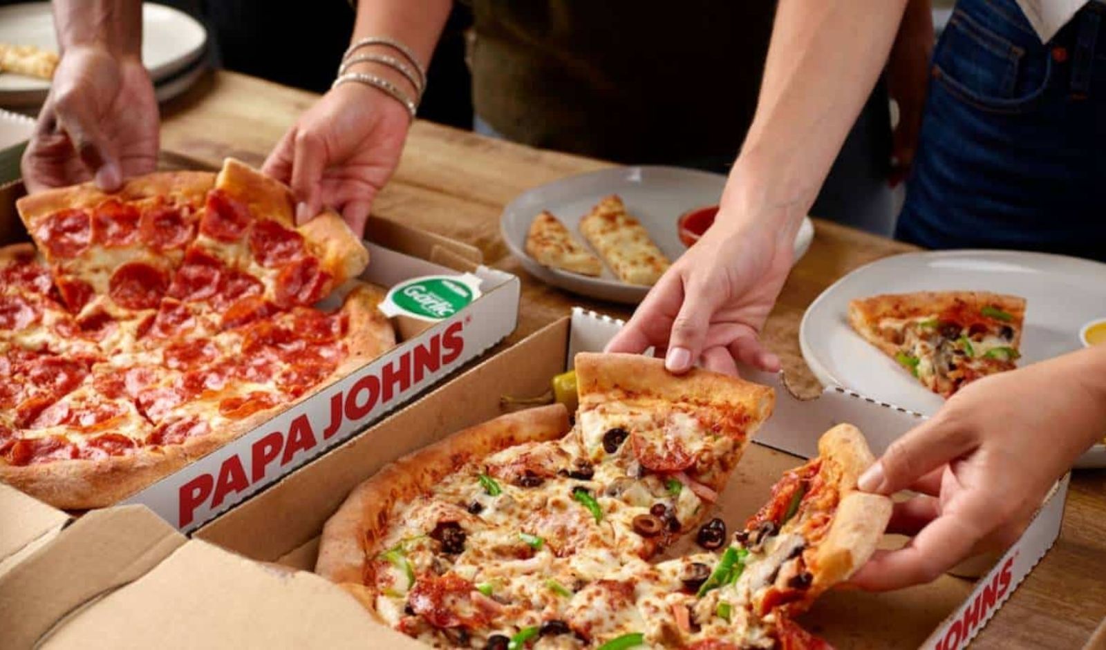 Restaurant India News: Papa Johns Partners Deliverect to Modernize U.S. Delivery Operations