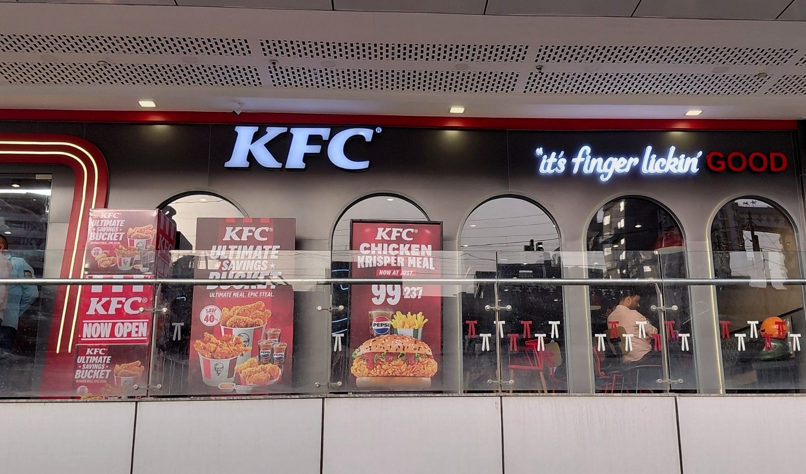 Restaurant India News: KFC Opens New 3,500 Sq. Ft. Outlet at Spectrum@Metro Noida