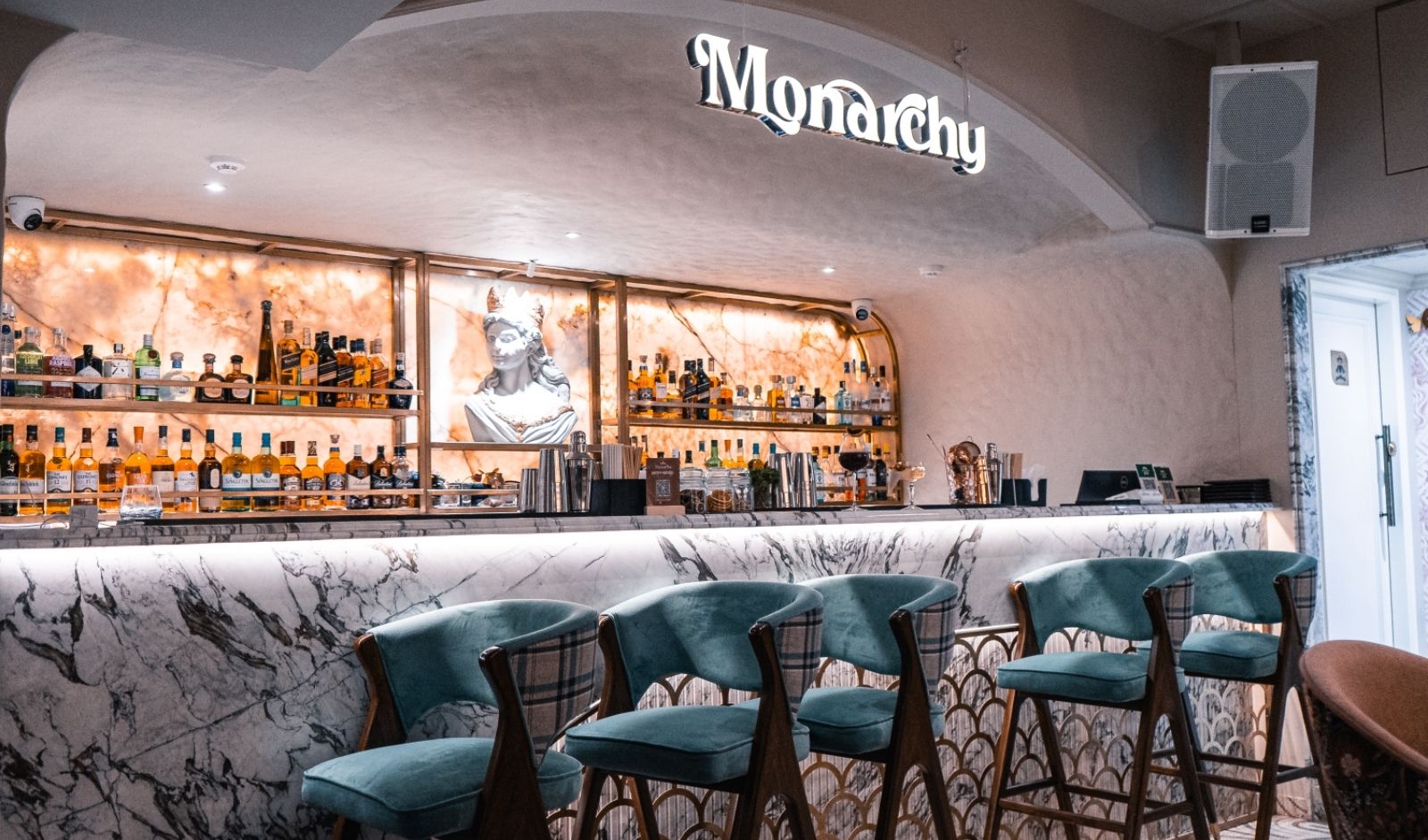 Restaurant India News: Monarchy Enters Mumbai with Hybrid Veg Fine Dining and Nightlife Concept