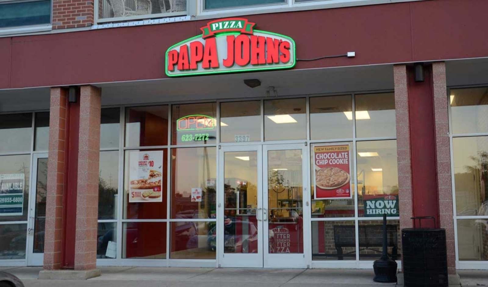 Restaurant India News: Papa Johns India Launches Delivery on Swiggy and Zomato Amid Bengaluru Expansion