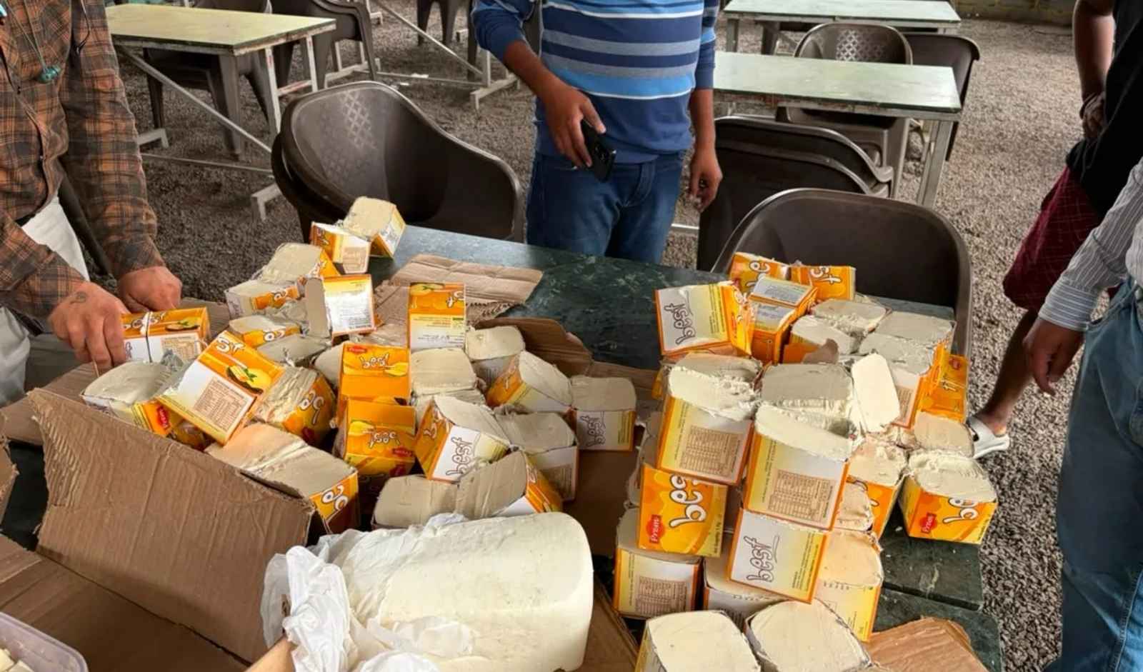 Zomato Delists Analogue Dairy Dishes, Warns Restaurants of Strict Action