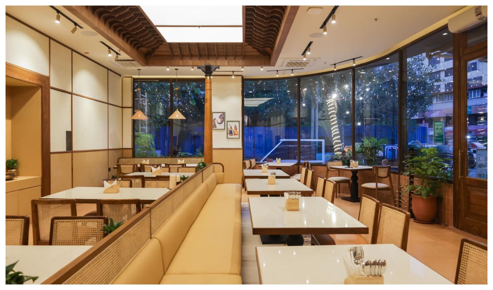 Santosham Opens First Outlet in Mumbai’s Western Suburbs