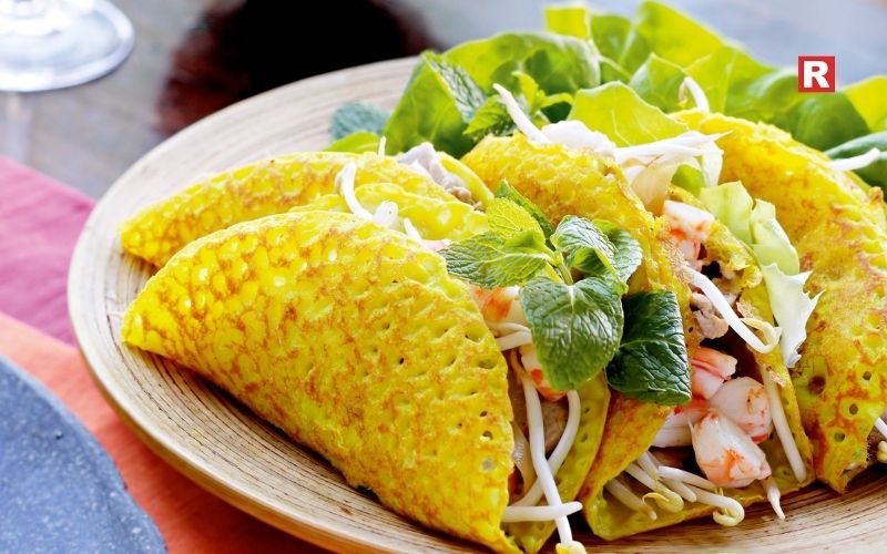 11. Vietnamese Bánh Xèo