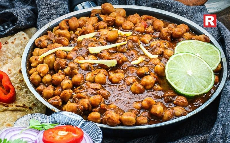 12. No-Oil Chole Masala