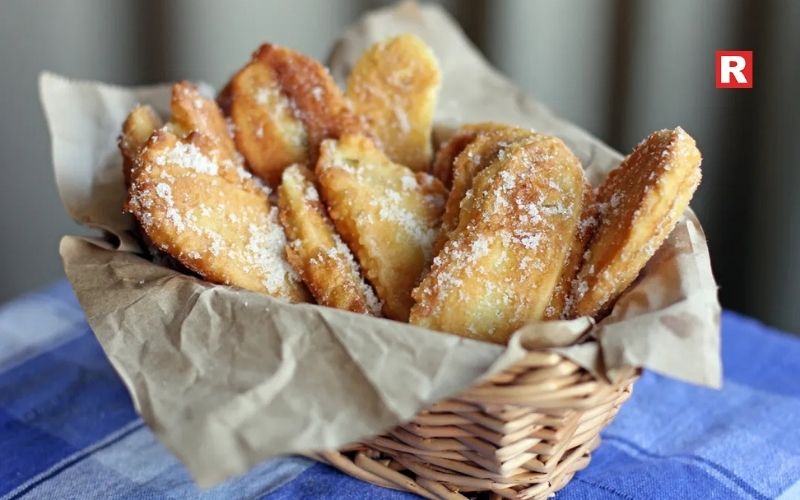 14. Philippines: Maruya (Banana Fritters)