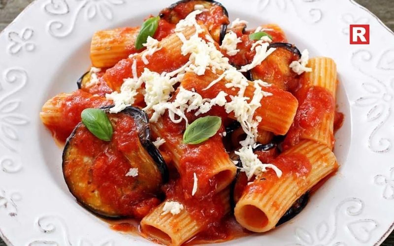 17. Rigatoni alla Norma