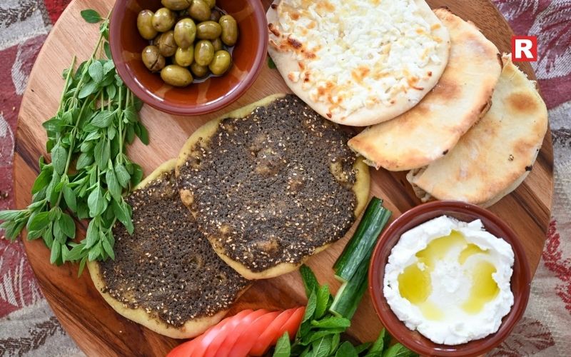 5. Manakish (Lebanon)