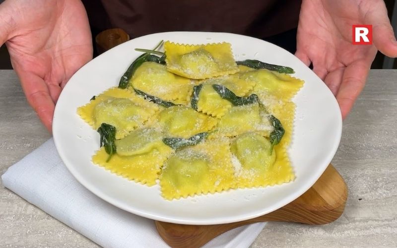 6. Ravioli di Ricotta e Spinaci