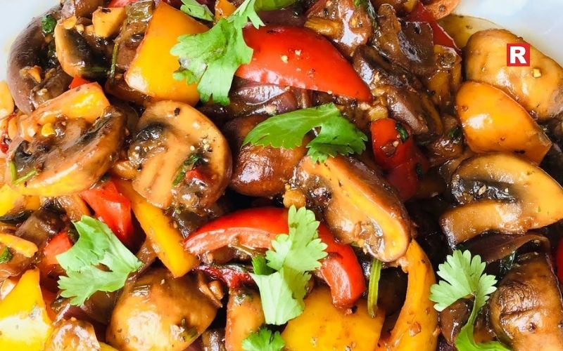 9. Sautéed Mushrooms with Fresh Pepper