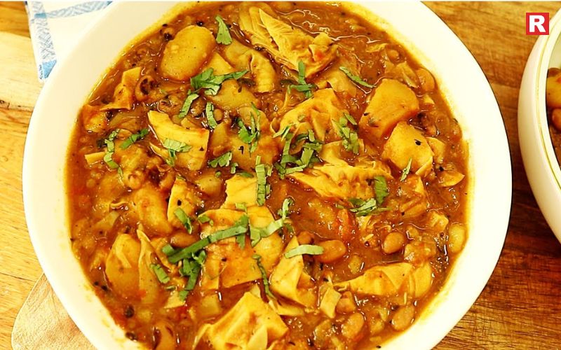 Aloo Tama (Potato and Bamboo Shoot Curry)