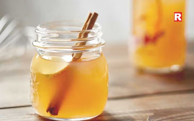 Apple Cider Vinegar Detox Drink
