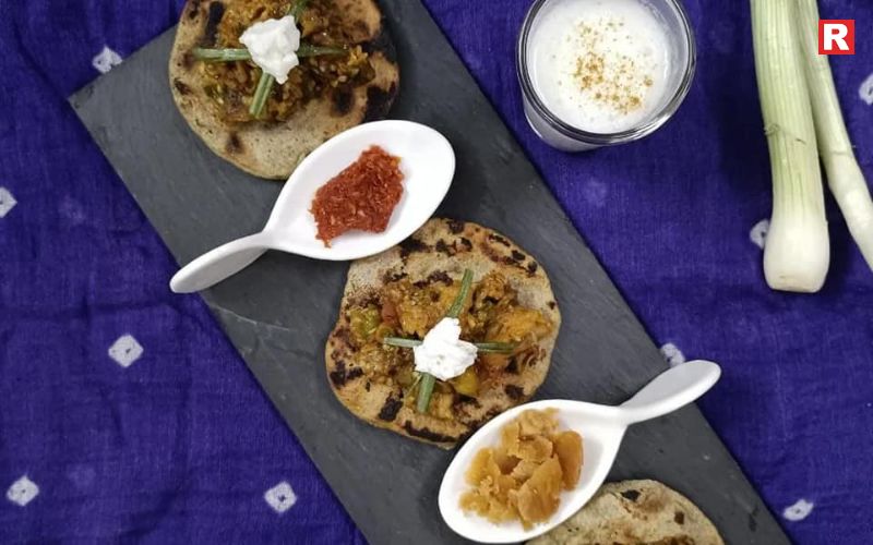 Bajra Rotla with White Butter & Chaas