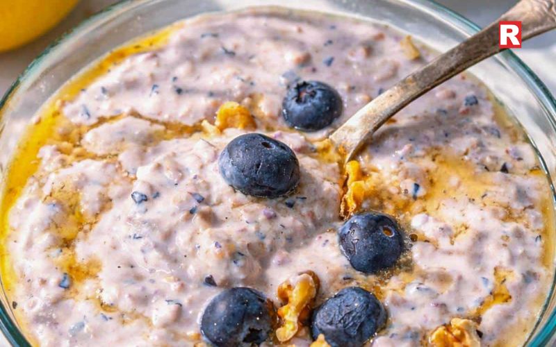 Berry Yogurt Oats Bowl