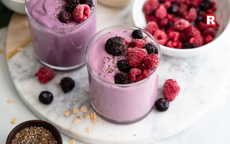 Berry Yogurt Smoothie (Unsweetened)