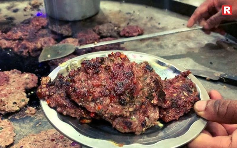 Chapli Kebab (Lucknowi Version)
