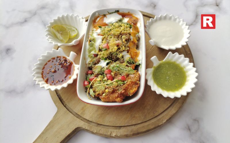 Classic “Dahi & Chutney” Aloo Tikki