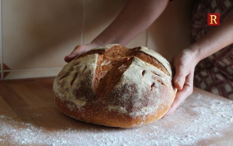 Fresh Bread: The Aroma of Baking Is Part of the Flavour