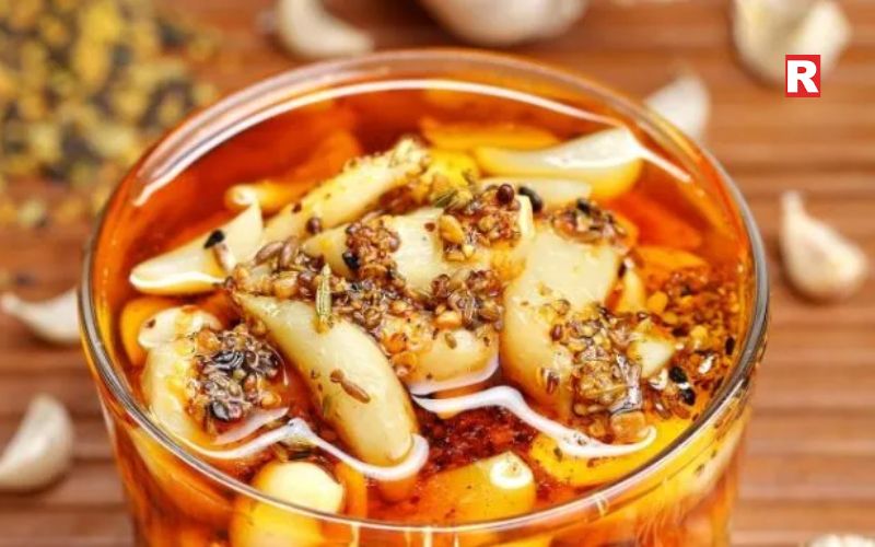 Garlic Pickle (Lehsun ka Achar)