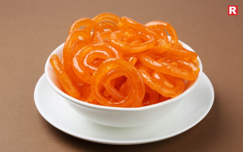  Jalebi – The Crunchy Spiral of Happiness