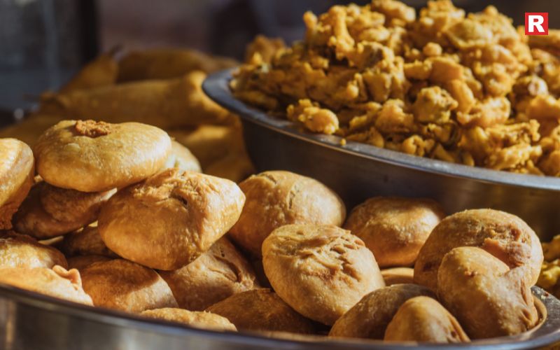 Kachori Sabzi – Spicy and Satisfying