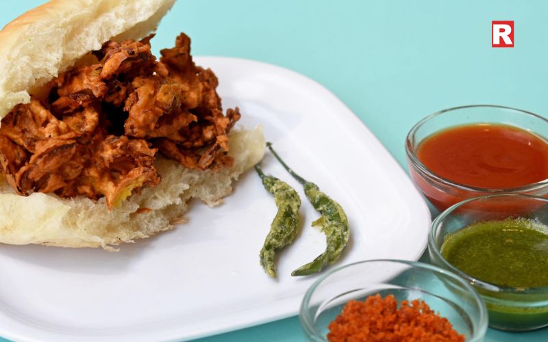 Kanda Bhajiya – Crispy Comfort Food for Rainy Days