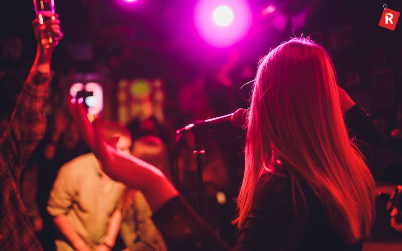 Karaoke Bars – Sing, Sip, Repeat