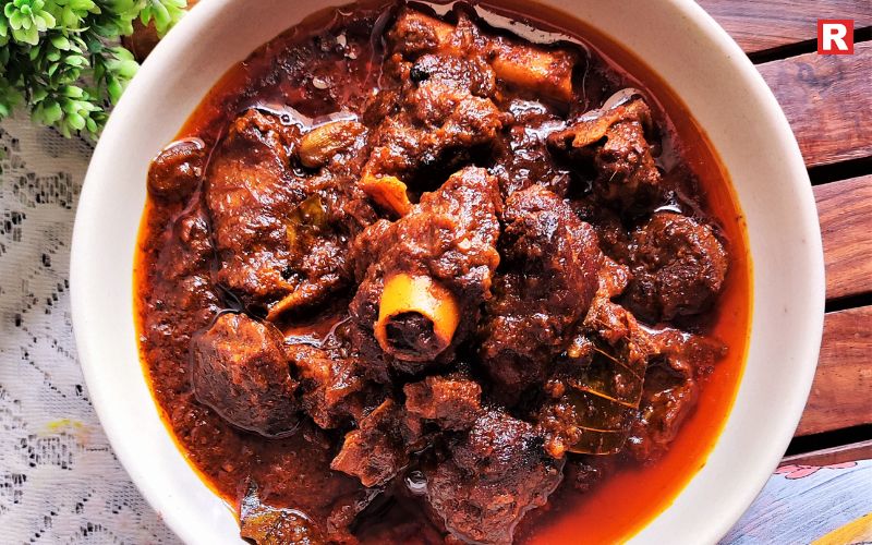Kosha Mangsho (Slow-Cooked Mutton Curry)