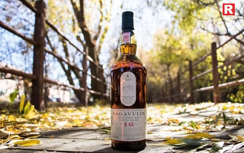 Lagavulin 16 Year Old – Scotland