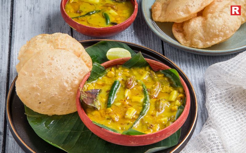 Luchi and Cholar Dal