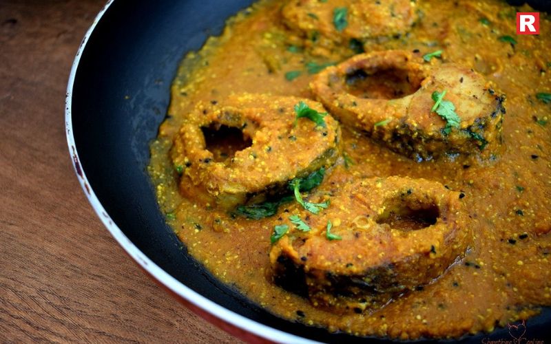  Macher Jhol (Everyday Fish Curry)