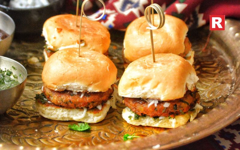 Mini Slider Aloo Tikki Chaat