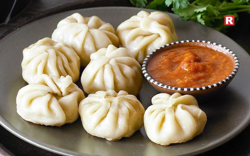 Momos