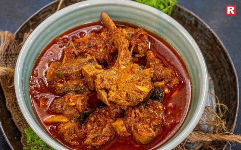 Mutton Curry (Erachi Curry)