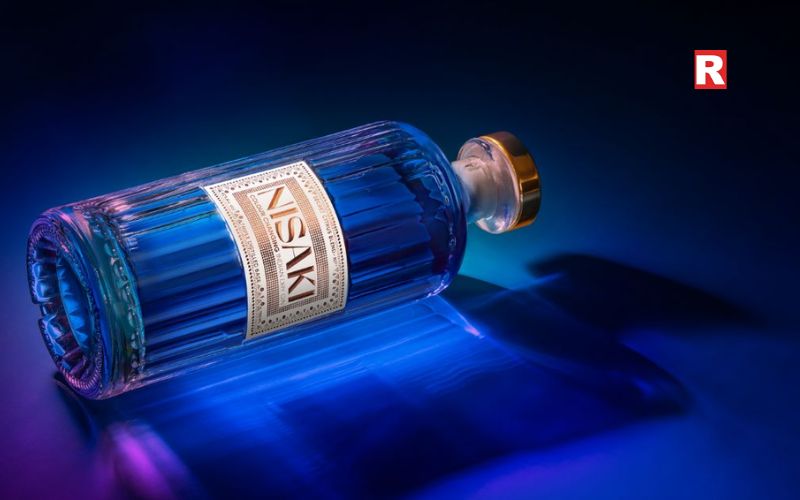 Nisaki Gin – Visual Innovation Meets Botanical Craft