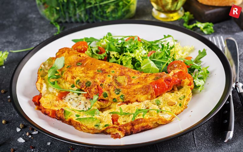 Protein-Packed Egg White Omelette with Veggies