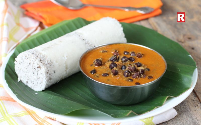 Puttu and Kadala Curry