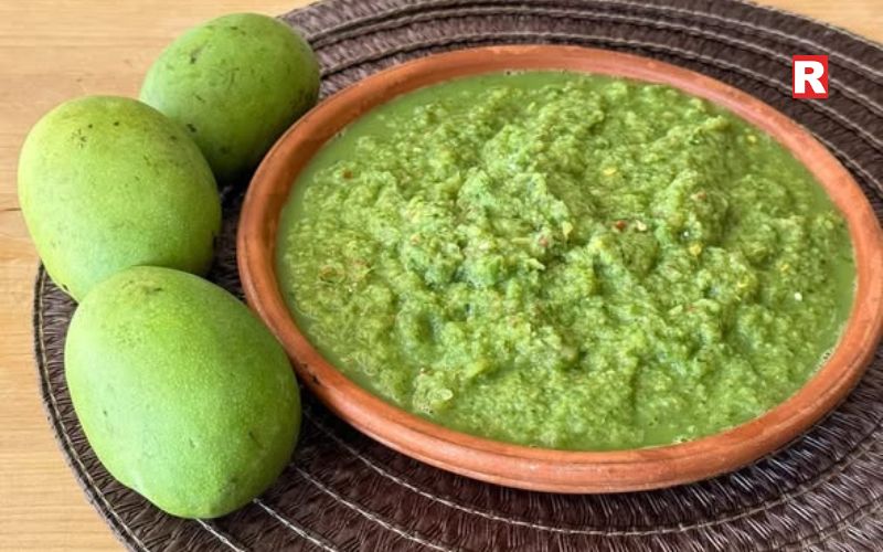 Raw Mango Chutney (Kaccha Aam Chutney)
