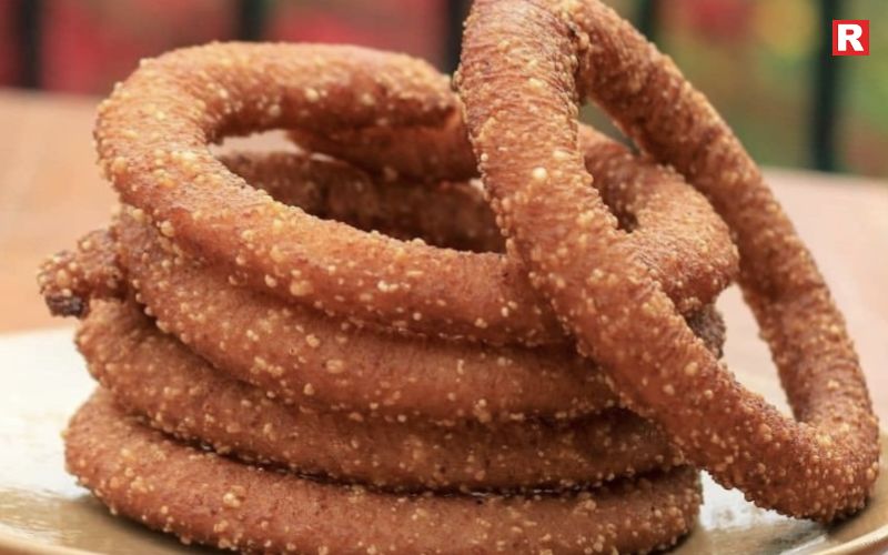 Sel Roti (Sweet Rice Bread)