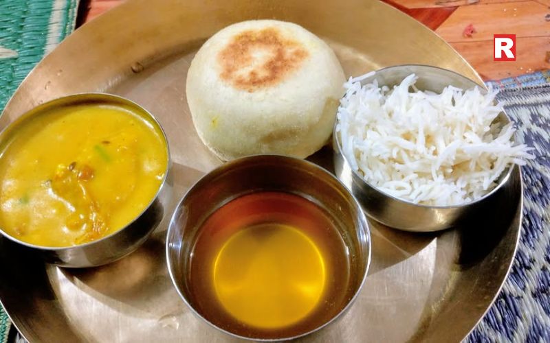 Siddu with Ghee and Dal