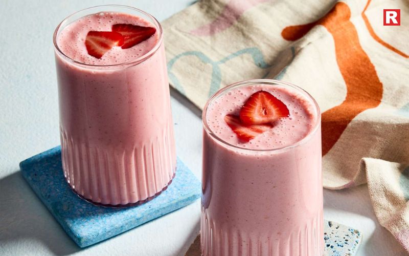 Smoothies with Yogurt & Fruits