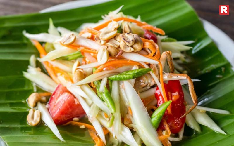 Som Tum – The Fiery Green Papaya Salad