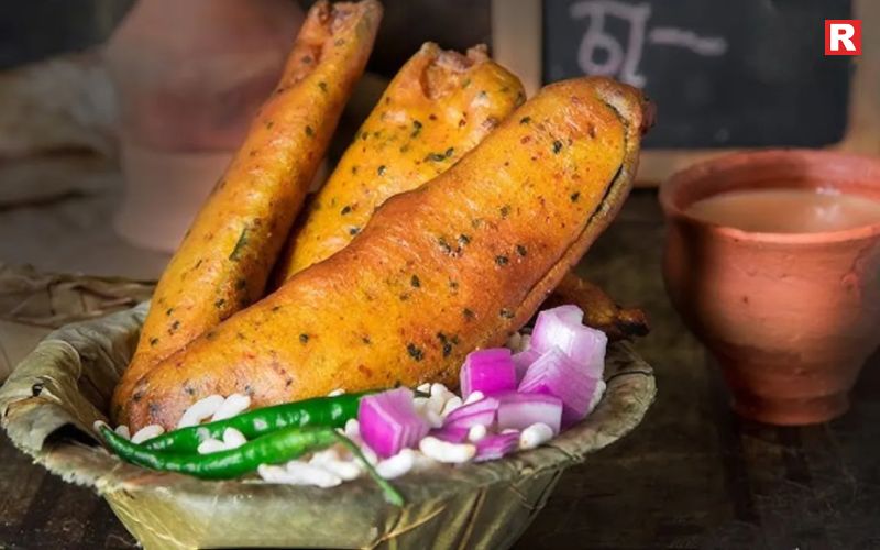 Telebhaja – The Crispy Rainy-Day Treat