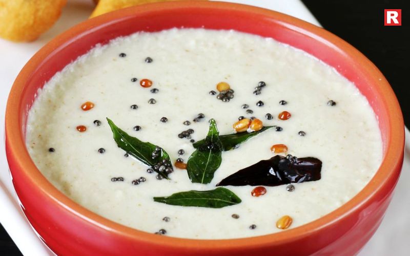Thengai Chutney (South Indian Coconut Chutney)