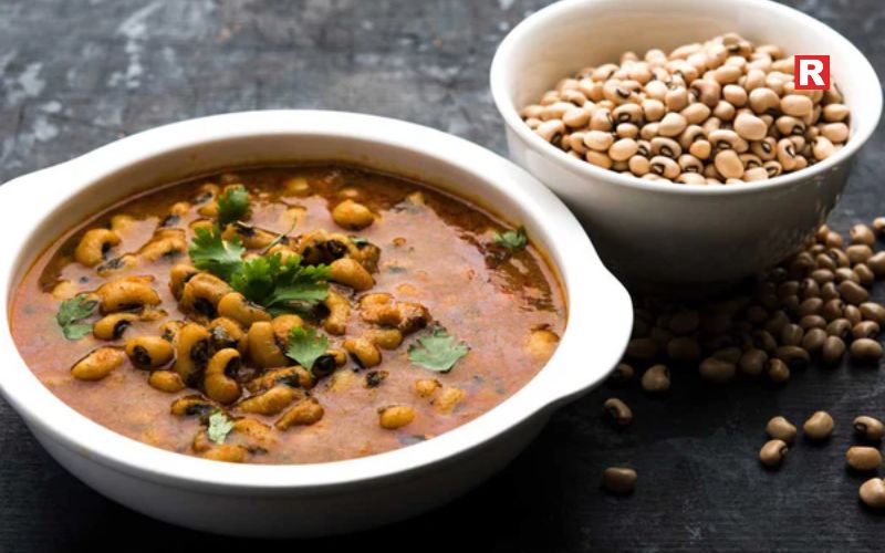Tondak (Black Peas Curry)