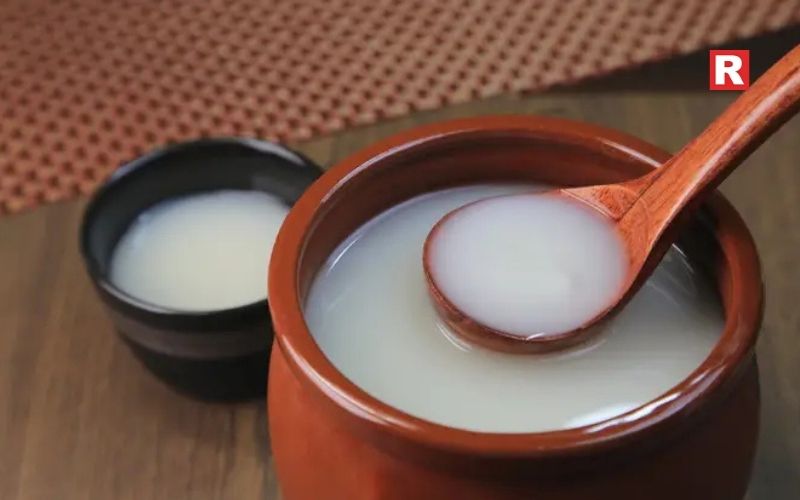1. Makgeolli (Rice Wine, White)