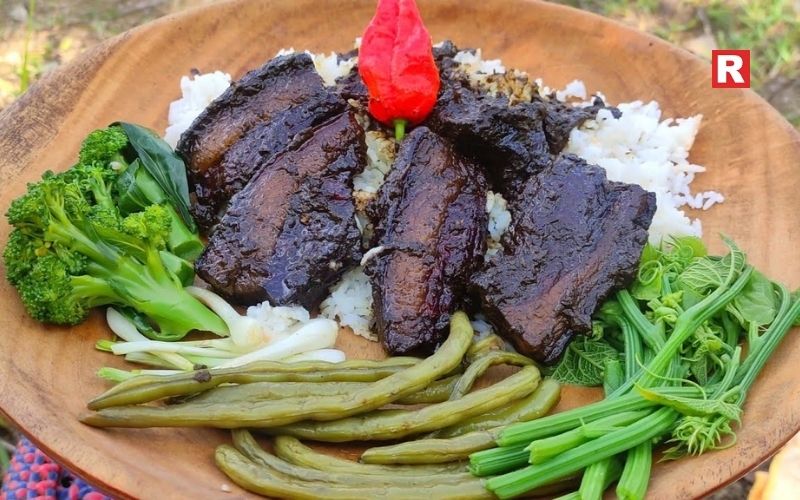7. Smoked Beef with Fermented Bamboo